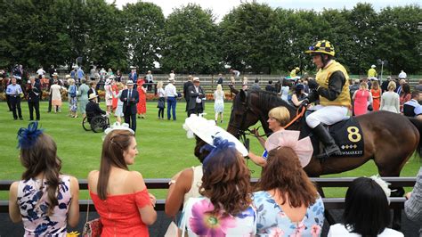 newmarket racecards today.